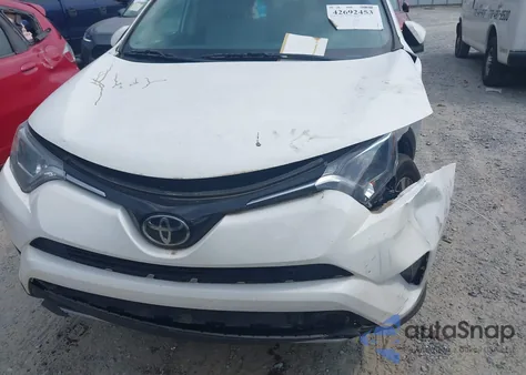 2018 Toyota Rav4 Xle из США, поврежденный, VIN 2T3WFREV3JW484082